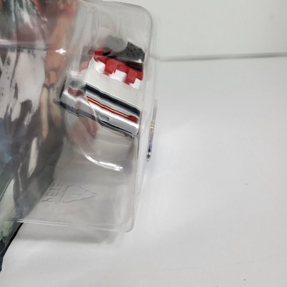 Hot Wheels Street Fighters V Character Car RYU 1/5 Capcom Mattel White Red New - Picture 7 of 16